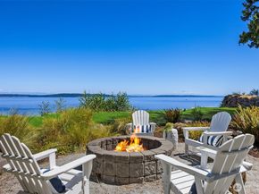 10668 NE Manor Lane, Bainbridge Island WA 98110