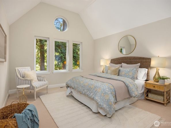 10668 NE Manor Lane, Bainbridge Island WA 98110