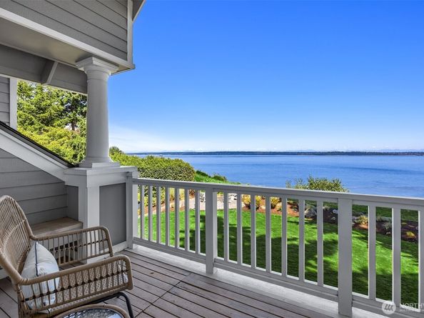 10668 NE Manor Lane, Bainbridge Island WA 98110