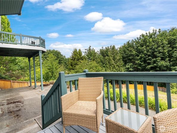 15518 129th Avenue NE, Woodinville WA 98072