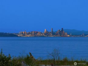9882 Manitou Beach Drive NE, Bainbridge Island WA 98110