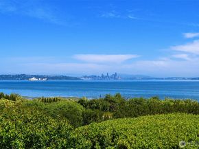 9882 Manitou Beach Drive NE, Bainbridge Island WA 98110