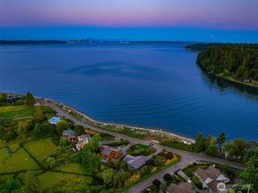 9882 Manitou Beach Drive NE, Bainbridge Island WA 98110