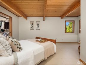 9882 Manitou Beach Drive NE, Bainbridge Island WA 98110