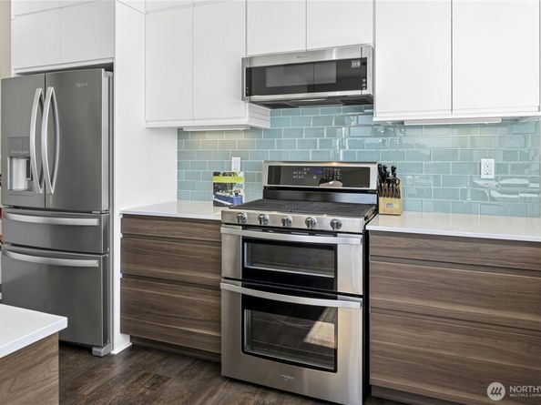 3347 Amak Lane, Bremerton WA 98310
