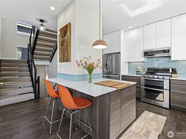 3347 Amak Lane, Bremerton WA 98310