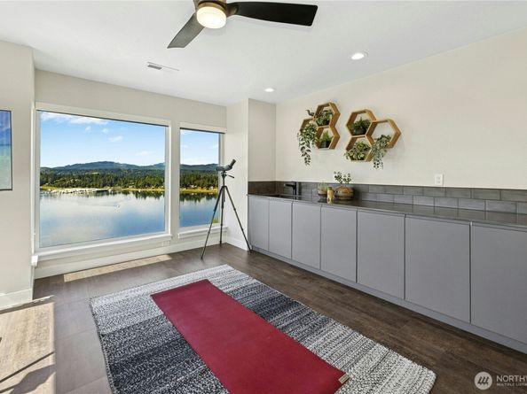 3347 Amak Lane, Bremerton WA 98310