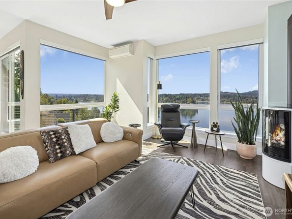 3347 Amak Lane, Bremerton WA 98310