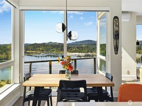 3347 Amak Lane, Bremerton WA 98310
