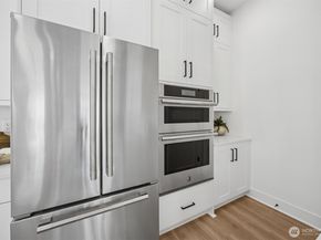 18814 99th Court NE A, Bothell WA 98011
