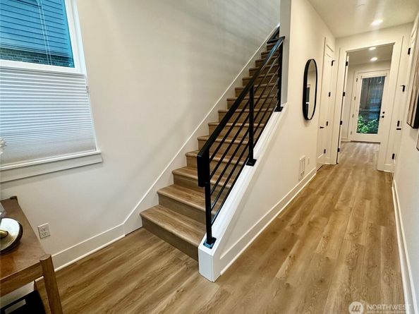 18814 99th Court NE A, Bothell WA 98011