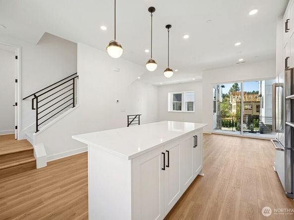 18814 99th Court NE A, Bothell WA 98011
