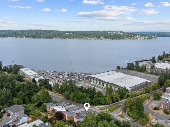 7747 Sand Point Way NE A, Seattle WA 98115