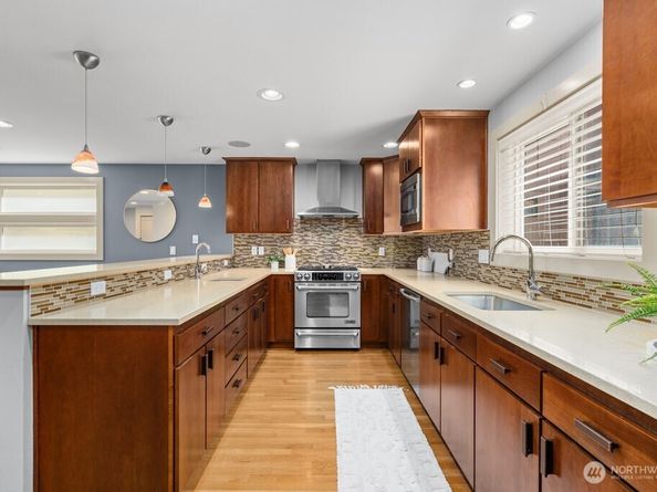 7747 Sand Point Way NE A, Seattle WA 98115