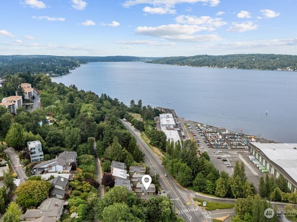 7747 Sand Point Way NE A, Seattle WA 98115