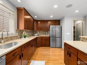 7747 Sand Point Way NE A, Seattle WA 98115
