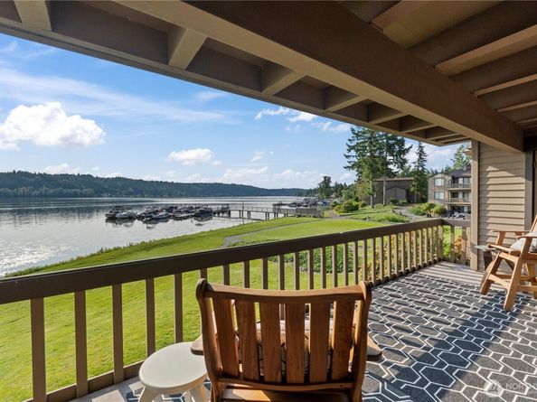 17514 NE 40th Place J3, Redmond WA 98052