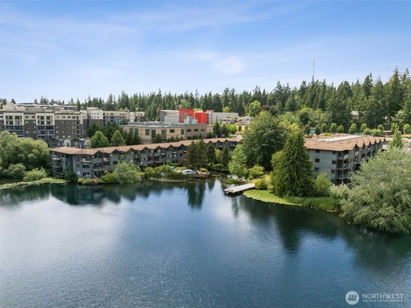 19414 Aurora Avenue N 203, Shoreline WA 98133
