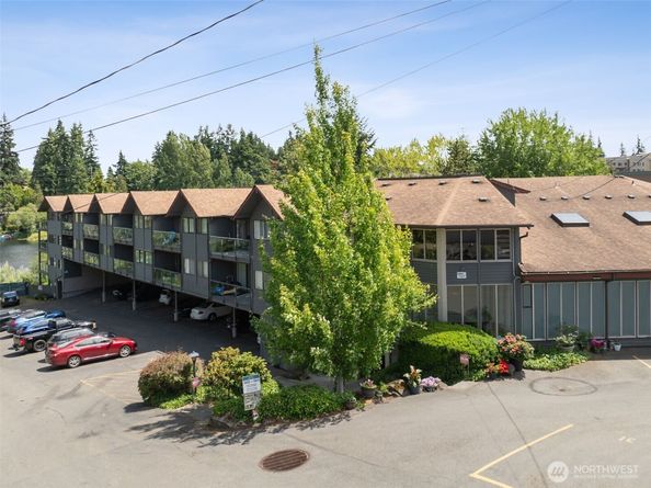 19414 Aurora Avenue N 203, Shoreline WA 98133