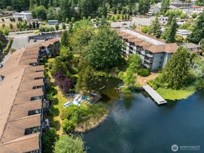 19414 Aurora Avenue N 203, Shoreline WA 98133