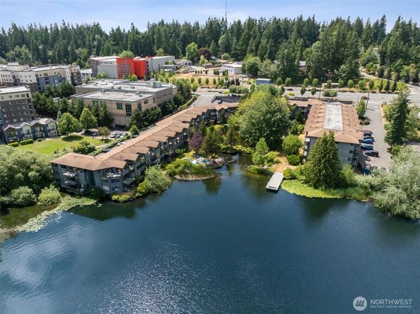 19414 Aurora Avenue N 203, Shoreline WA 98133