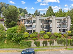 2636 22nd Avenue W 101, Seattle WA 98199
