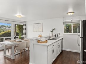 2636 22nd Avenue W 101, Seattle WA 98199