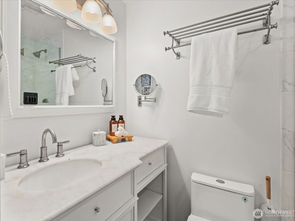 2636 22nd Avenue W 101, Seattle WA 98199