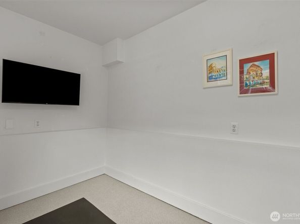 4252 Williams Avenue W, Seattle WA 98199