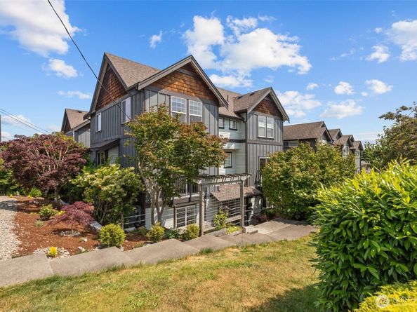4252 Williams Avenue W, Seattle WA 98199