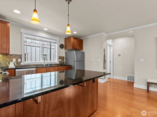 4252 Williams Avenue W, Seattle WA 98199