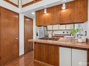 612 S 27th Court, Renton WA 98055