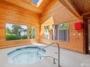 14010 NE 181st Place C102, Woodinville WA 98072