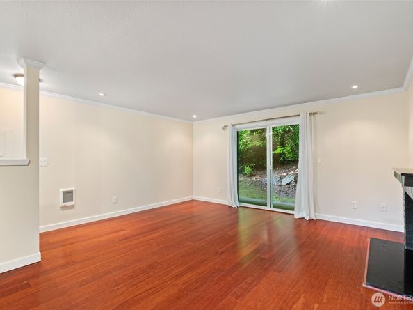 14010 NE 181st Place C102, Woodinville WA 98072