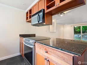 14010 NE 181st Place C102, Woodinville WA 98072
