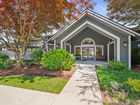14010 NE 181st Place C102, Woodinville WA 98072