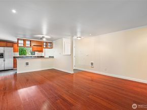 14010 NE 181st Place C102, Woodinville WA 98072