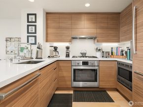 583 Battery Street 1405N, Seattle WA 98121