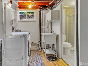 11729 Phinney Avenue N, Seattle WA 98133