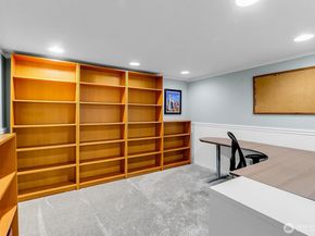 11729 Phinney Avenue N, Seattle WA 98133