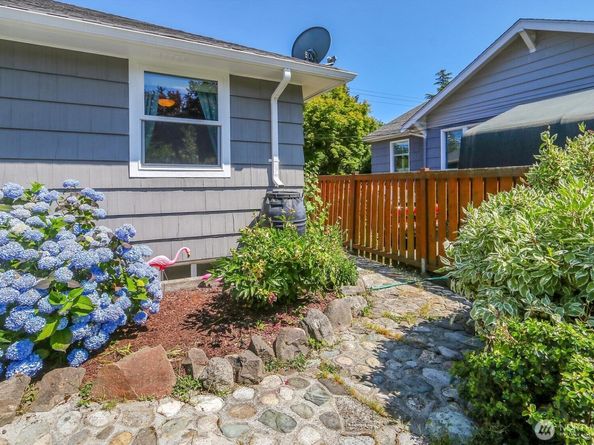 11729 Phinney Avenue N, Seattle WA 98133
