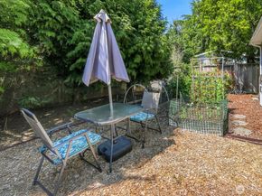 11729 Phinney Avenue N, Seattle WA 98133