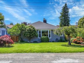 11729 Phinney Avenue N, Seattle WA 98133