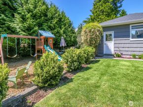 11729 Phinney Avenue N, Seattle WA 98133