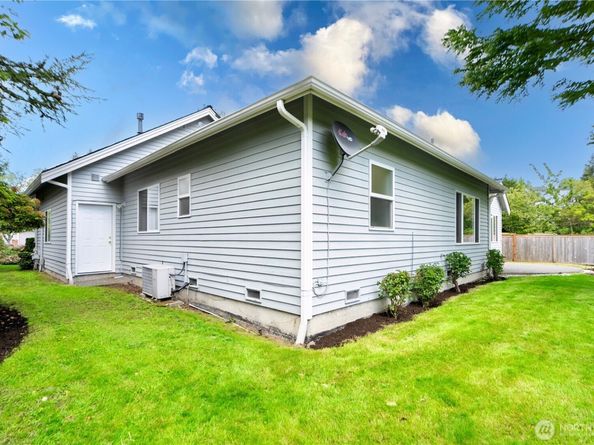 1912 243rd Place SE, Bothell WA 98021