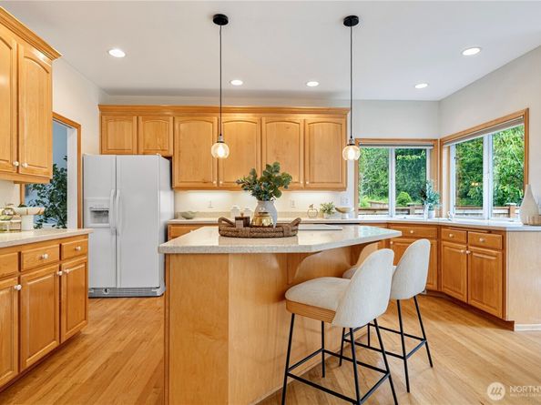 1912 243rd Place SE, Bothell WA 98021