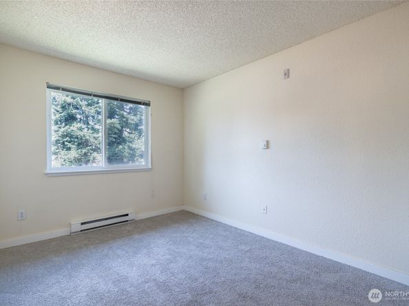 12617 NE 130th Way E303, Kirkland WA 98034