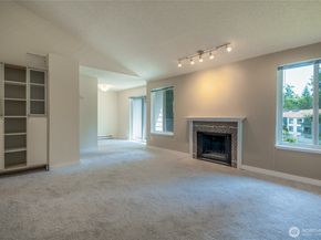 12617 NE 130th Way E303, Kirkland WA 98034