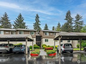 12617 NE 130th Way E303, Kirkland WA 98034