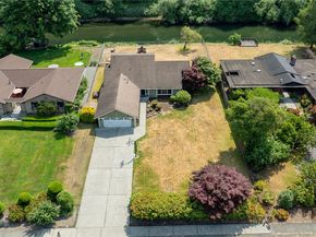 22 Riverview Drive NE, Auburn WA 98002